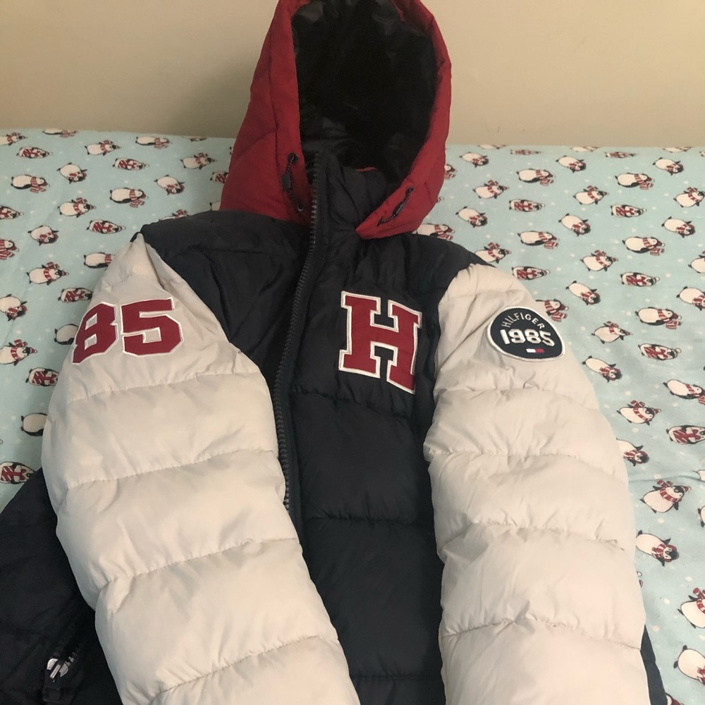 *NEW WITH TAGS* Tommy Hilfiger Jacket 🔥